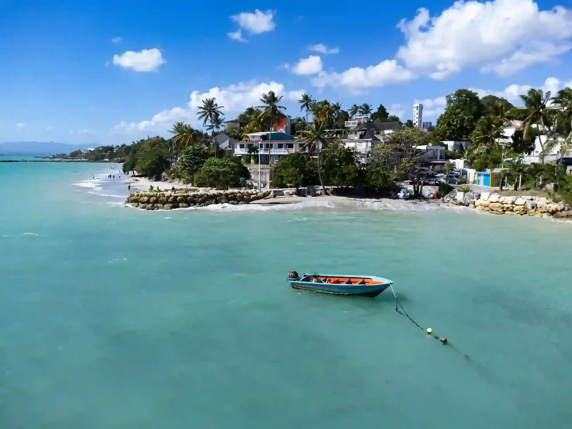 Plage paradisiaque en Guadeloupe