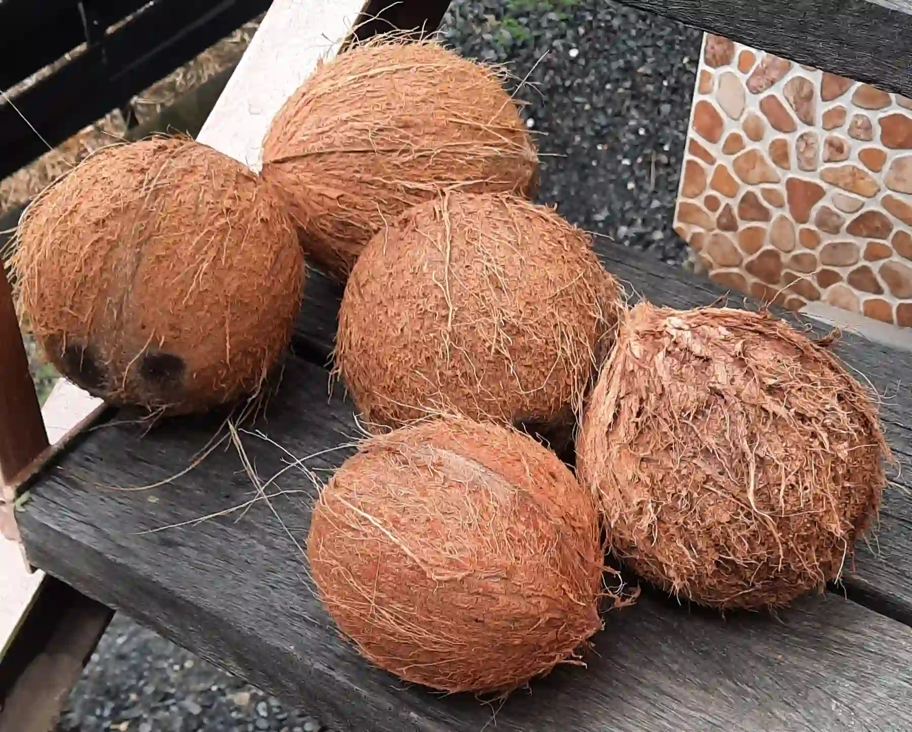 Comment éplucher une noix de coco